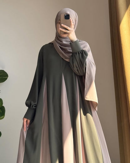 The Abaya of Quiet Elegance