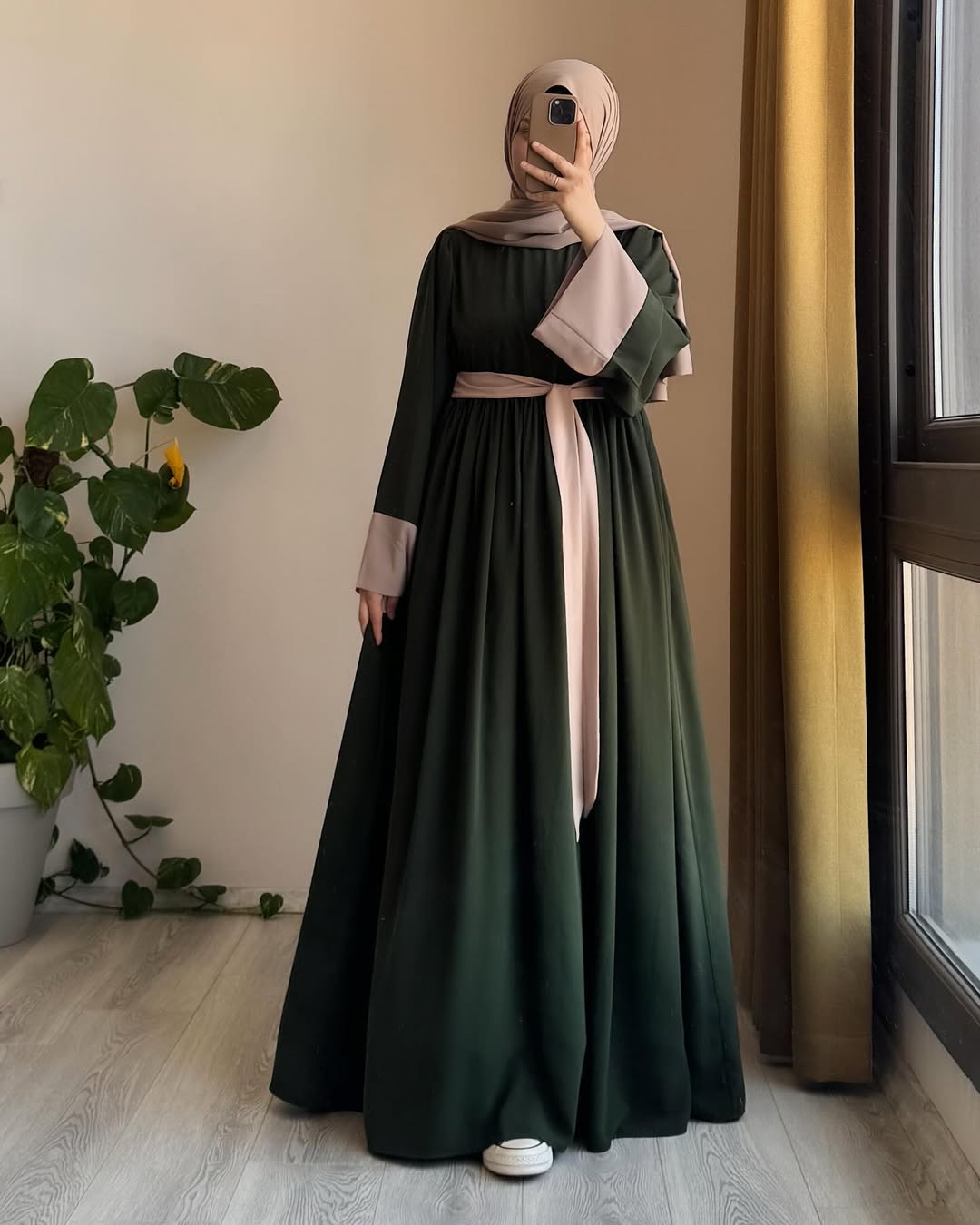 Zomorrod Abaya